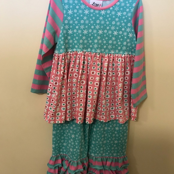 3T Christmas set 😃 - Picture 2 of 6